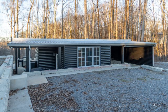 340 Oak Dr, Smithville, TN 37166