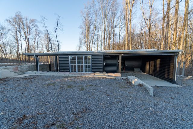 340 Oak Dr, Smithville, TN 37166