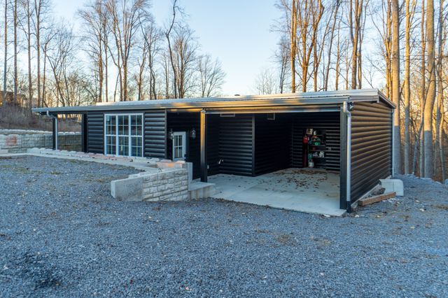 340 Oak Dr, Smithville, TN 37166