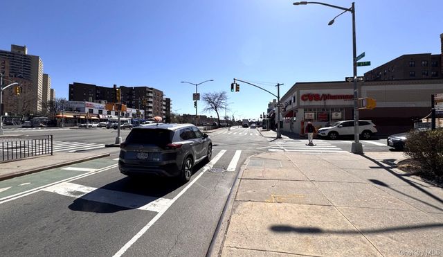 98-120 Queens Boulevard 1G, Rego Park, NY 11374