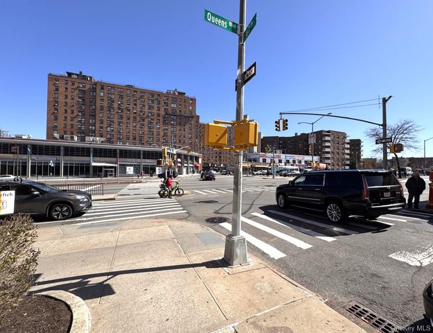 98-120 Queens Boulevard 1G, Rego Park, NY 11374