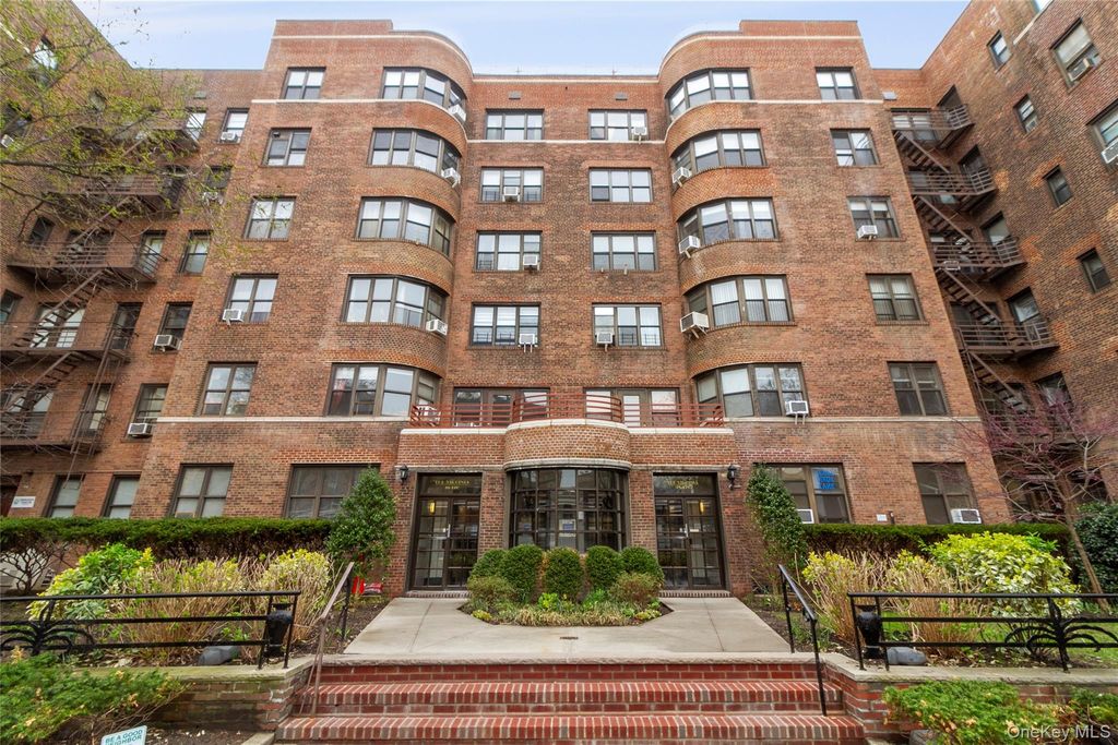 98-120 Queens Boulevard 1G, Rego Park, NY 11374