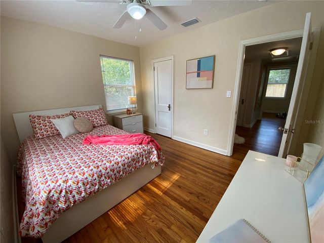 2034 NW 7TH LANE, Gainesville, FL 32603