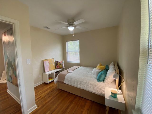 2034 NW 7TH LANE, Gainesville, FL 32603