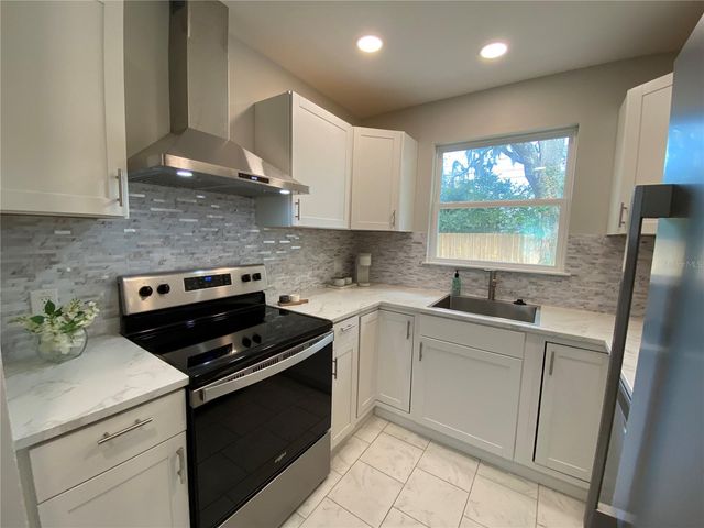 2034 NW 7TH LANE, Gainesville, FL 32603