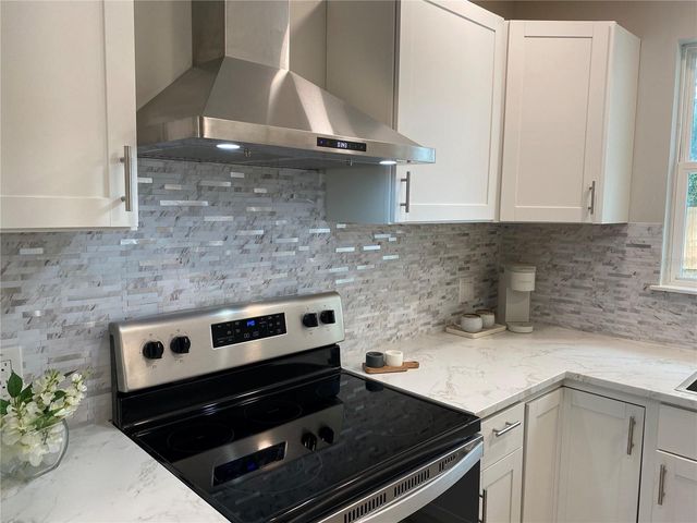 2034 NW 7TH LANE, Gainesville, FL 32603