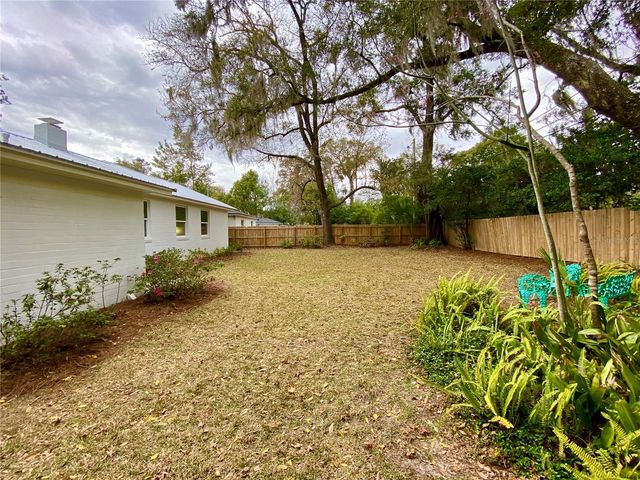 2034 NW 7TH LANE, Gainesville, FL 32603