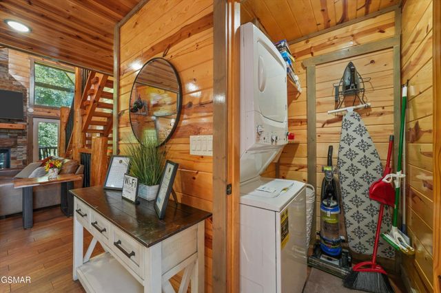 1041 Vista Drive, Gatlinburg, TN 37738