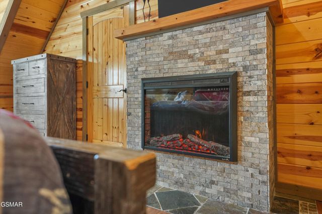 1041 Vista Drive, Gatlinburg, TN 37738