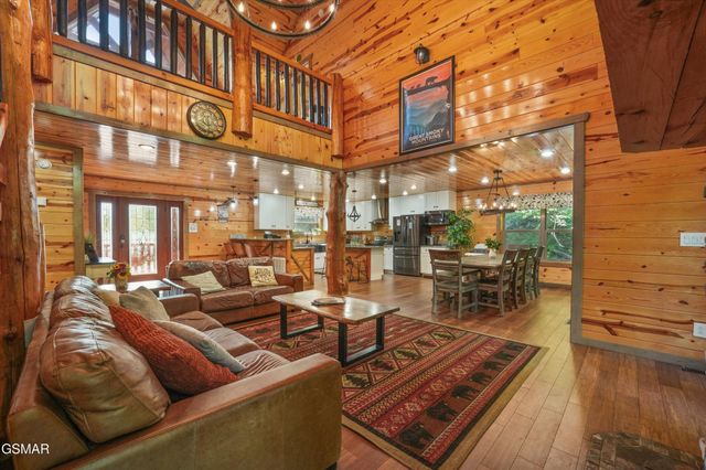 1041 Vista Drive, Gatlinburg, TN 37738