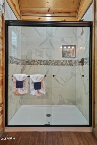 1041 Vista Drive, Gatlinburg, TN 37738