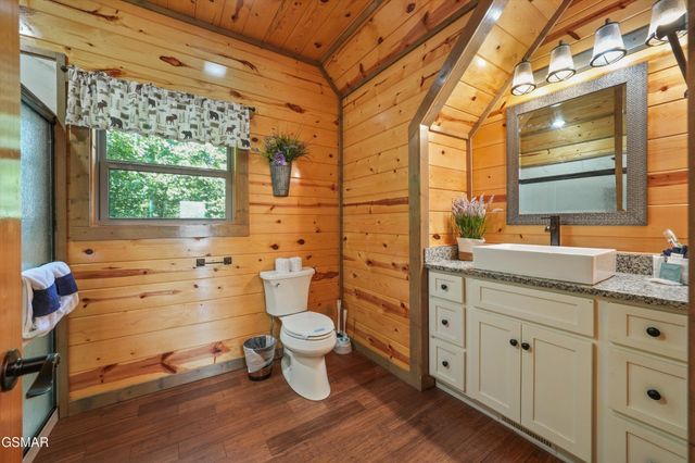 1041 Vista Drive, Gatlinburg, TN 37738