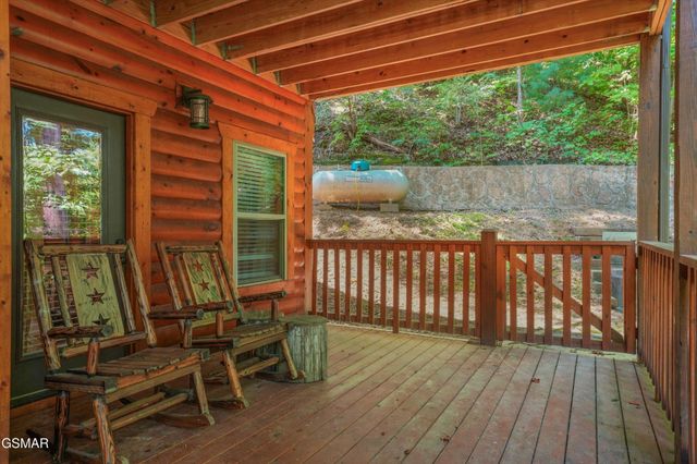 1041 Vista Drive, Gatlinburg, TN 37738