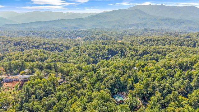 1041 Vista Drive, Gatlinburg, TN 37738