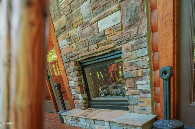 1041 Vista Drive, Gatlinburg, TN 37738