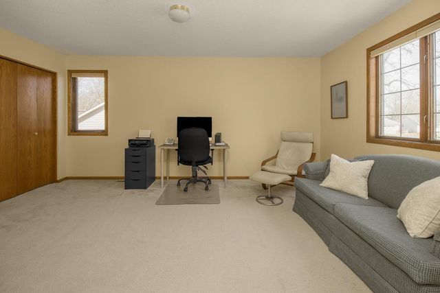 8944 Saint Croix Road, Woodbury, MN 55125