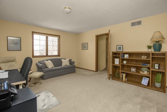 8944 Saint Croix Road, Woodbury, MN 55125