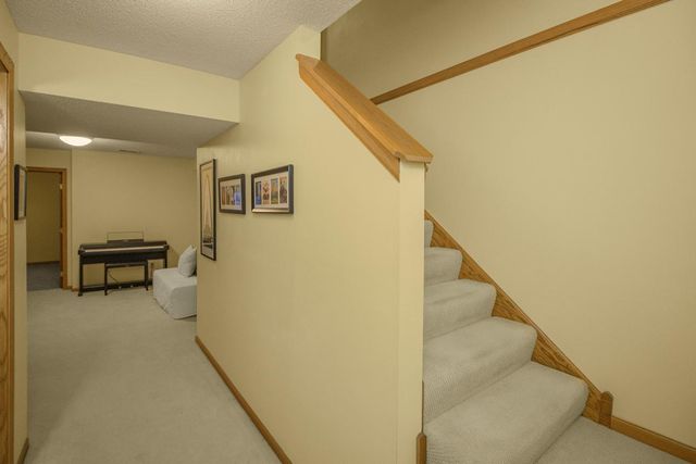 8944 Saint Croix Road, Woodbury, MN 55125