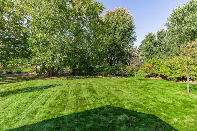 8944 Saint Croix Road, Woodbury, MN 55125