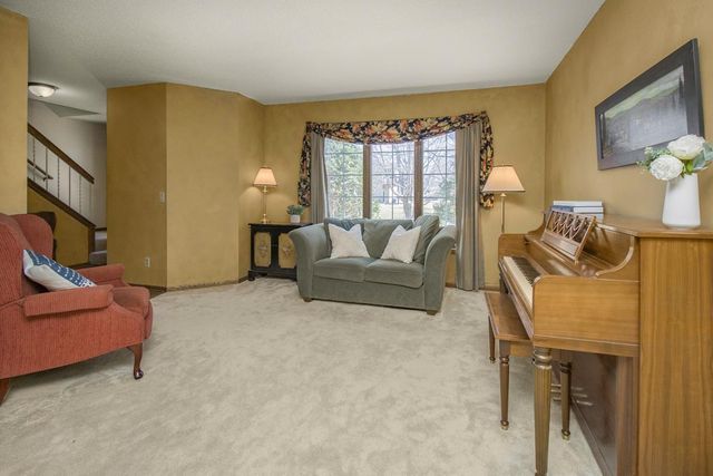 8944 Saint Croix Road, Woodbury, MN 55125