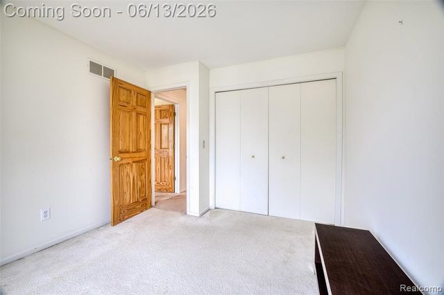 44750 Bayview Drive 37, Novi, MI 48377