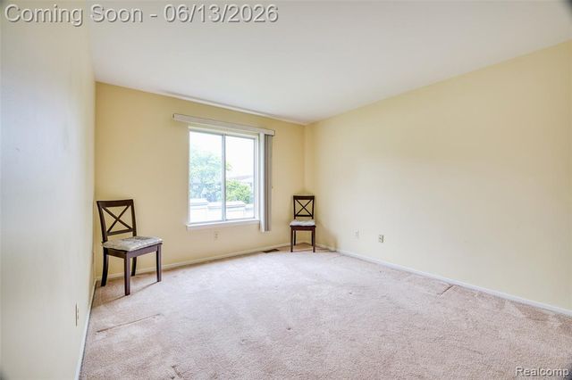 44750 Bayview Drive 37, Novi, MI 48377