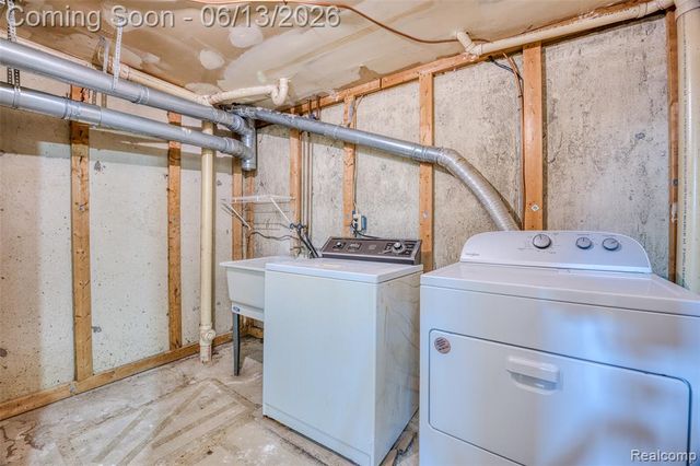 44750 Bayview Drive 37, Novi, MI 48377