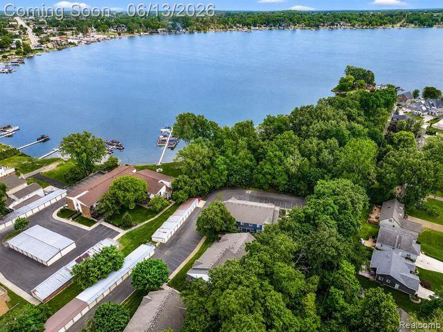 44750 Bayview Drive 37, Novi, MI 48377