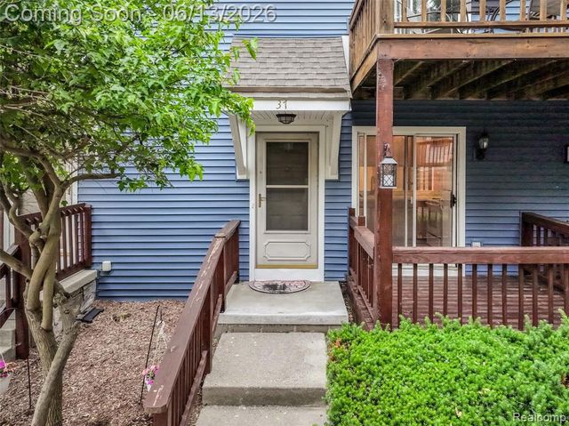 44750 Bayview Drive 37, Novi, MI 48377