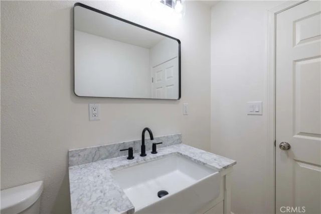 448 Victoria Lane, Sugarloaf, CA 92386