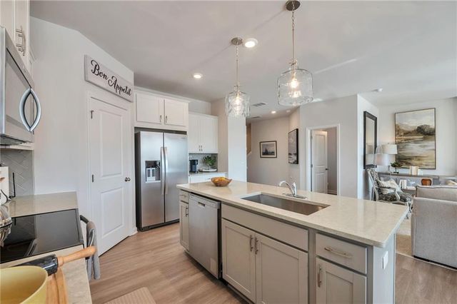 156 Millers Lane, Calhoun, GA 30701
