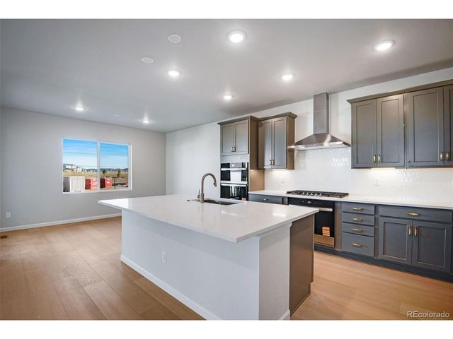 8568 Eckley St, Littleton, CO 80125