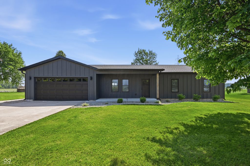 600 N County Road 500 E, Muncie, IN 47302