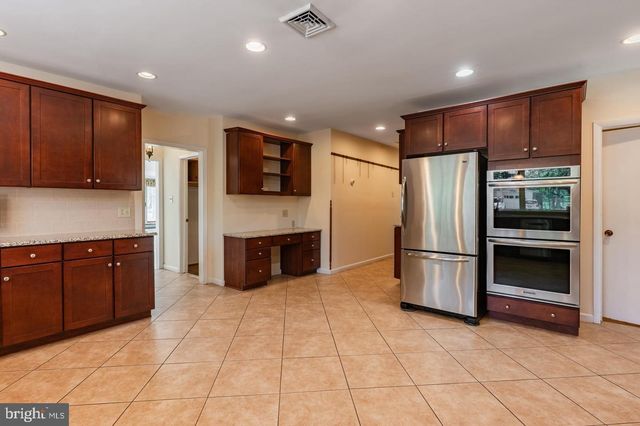 1211 E BUTLER PIKE, Ambler, PA 19002