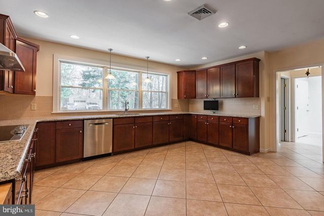1211 E BUTLER PIKE, Ambler, PA 19002