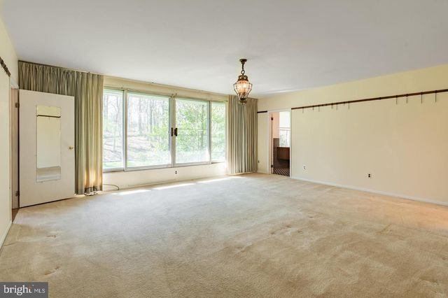 1211 E BUTLER PIKE, Ambler, PA 19002