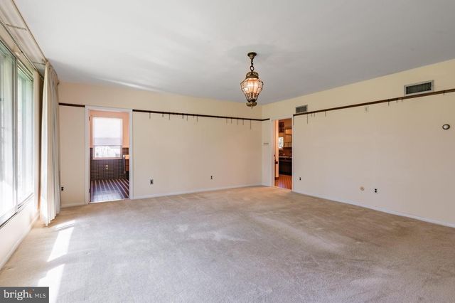 1211 E BUTLER PIKE, Ambler, PA 19002