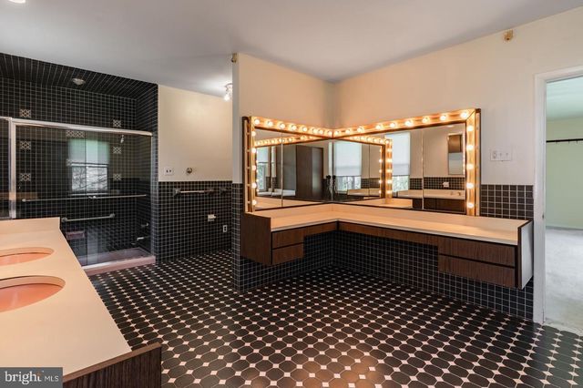 1211 E BUTLER PIKE, Ambler, PA 19002