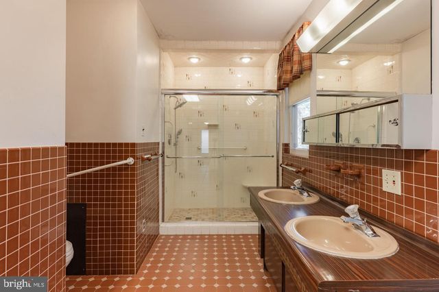 1211 E BUTLER PIKE, Ambler, PA 19002