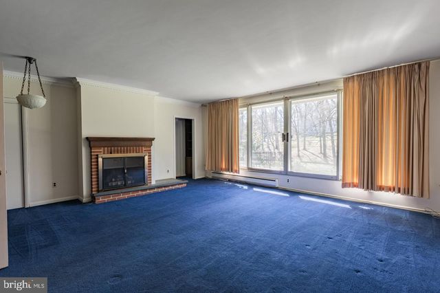 1211 E BUTLER PIKE, Ambler, PA 19002