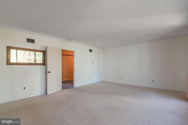 1211 E BUTLER PIKE, Ambler, PA 19002