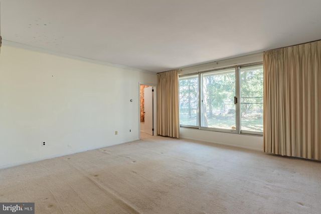 1211 E BUTLER PIKE, Ambler, PA 19002