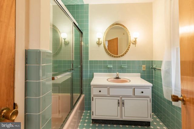 1211 E BUTLER PIKE, Ambler, PA 19002