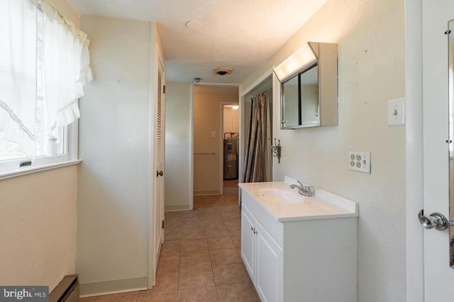 1211 E BUTLER PIKE, Ambler, PA 19002