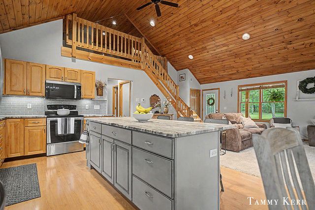 2535 52nd Street, Manlius Twp, MI 49408