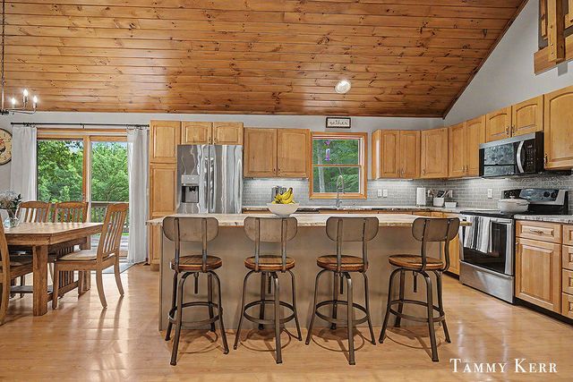 2535 52nd Street, Manlius Twp, MI 49408