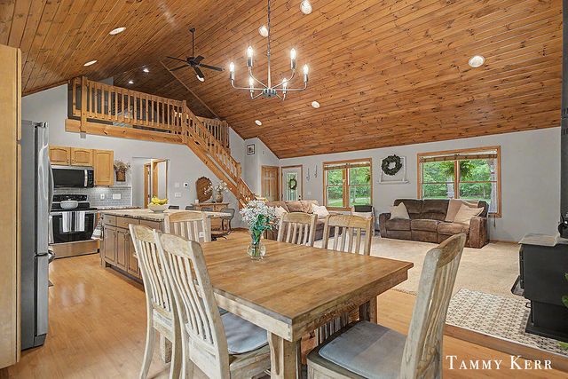 2535 52nd Street, Manlius Twp, MI 49408