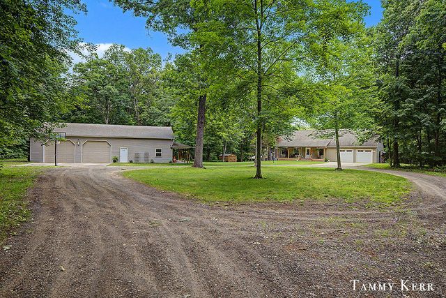 2535 52nd Street, Manlius Twp, MI 49408
