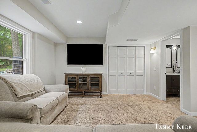 2535 52nd Street, Manlius Twp, MI 49408