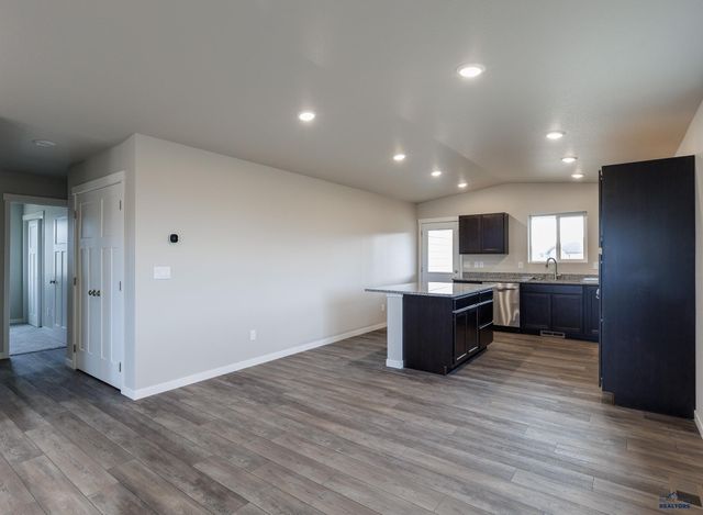 288 N VALLEY DR, Rapid City, SD 57703
